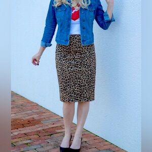 J Crew  Leopard Print Pencil Skirt size 00 NWOT